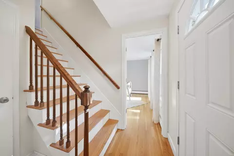 Entry Way - 5 Arrowhead Rd, Derry, NH 03038 photo 1 of 2