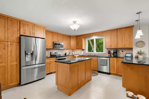 Kitchen - 39 Ashbrook Dr, Hampton, NH 03842 photo 2 of 5