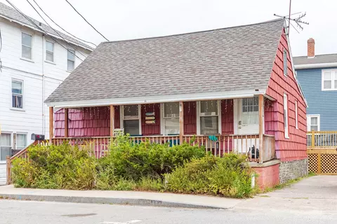 Exterior - 4 H St, Hampton, NH 03842 photo 1 of 4