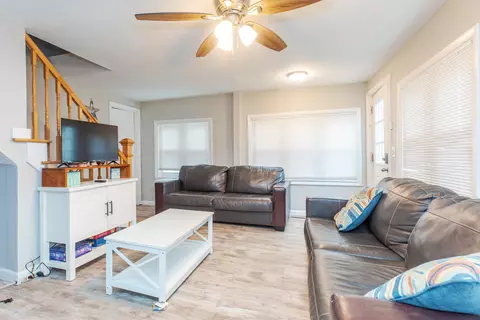 Living - 4 H St, Hampton, NH 03842 photo 3 of 5