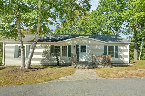 20 Coventry Ct, Laconia, NH 03246