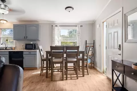 Dining - 5 Alder Ln, Dover, NH 03820 photo 1 of 2