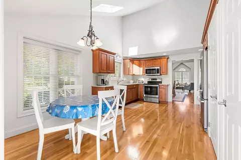 Dining - 55 Hampton Meadows Rd #55, Hampton, NH 03842 photo 3 of 3