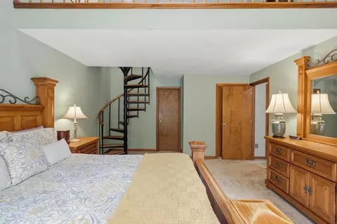 Bedroom - 200 Wheel Wright Rd, Hampstead, NH 03841 photo 5 of 8