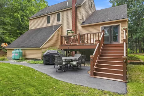 Exterior - 200 Wheel Wright Rd, Hampstead, NH 03841 photo 5 of 11