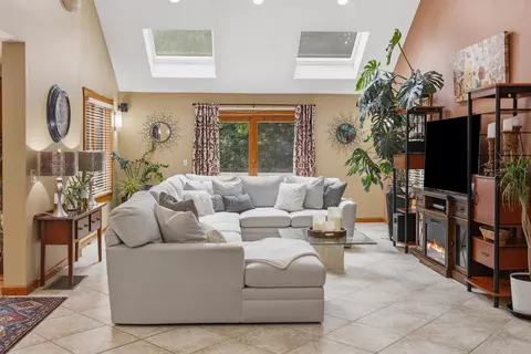Living - 200 Wheel Wright Rd, Hampstead, NH 03841 photo 2 of 3