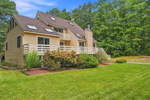 Exterior - 200 Wheel Wright Rd, Hampstead, NH 03841 photo 3 of 11