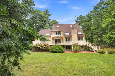 Exterior - 200 Wheel Wright Rd, Hampstead, NH 03841 photo 2 of 11