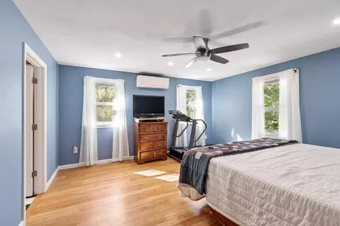 Bedroom - 17 Bridle Bridge Rd, Windham, NH 03087 photo 4 of 5