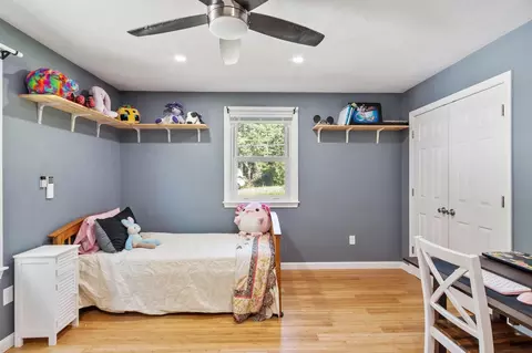 Bedroom - 17 Bridle Bridge Rd, Windham, NH 03087 photo 5 of 5