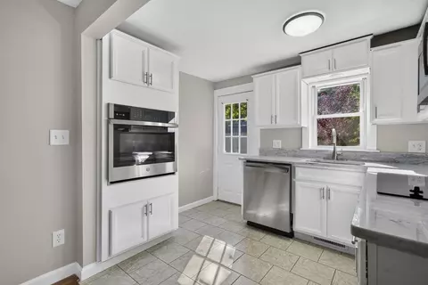 Other - 39 Hillside Ave, Derry, NH 03038 photo 1 of 3