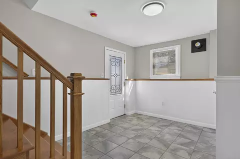 Entry Way - 39 Hillside Ave, Derry, NH 03038 photo 1 of 2