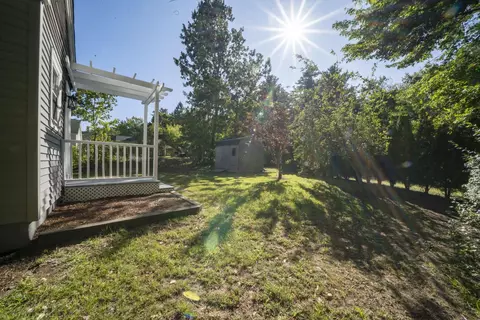Exterior - 39 Hillside Ave, Derry, NH 03038 photo 4 of 4