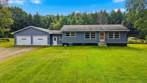 1373 N Hemlock Rd, Charlestown, NH 03603