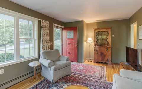 Entry Way - 138 North Rd, Walpole, NH 03608 photo 2 of 2