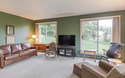 Living - 138 North Rd, Walpole, NH 03608 photo 1 of 5