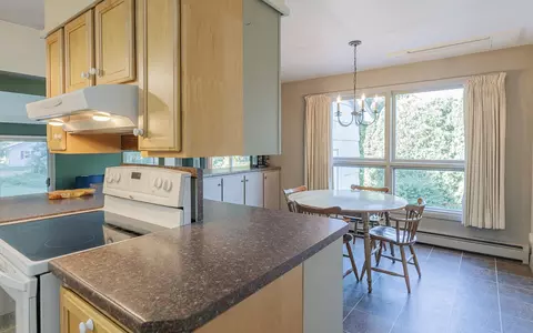 Kitchen - 138 North Rd, Walpole, NH 03608 photo 4 of 7
