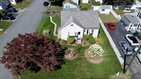 11 Victor Ave, Nashua, NH 03060
