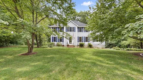 79 Wyndridge Cir, Pelham, NH 03076