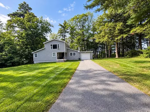 105 Oakwood Dr, South Burlington, VT 05403