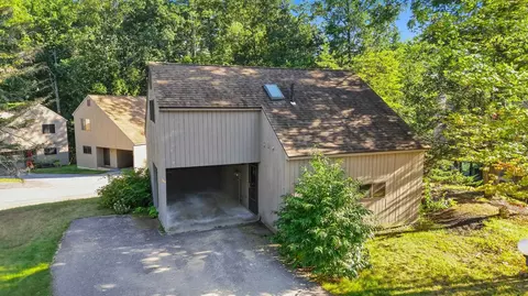 144 Coburn Woods Dr, Nashua, NH 03063