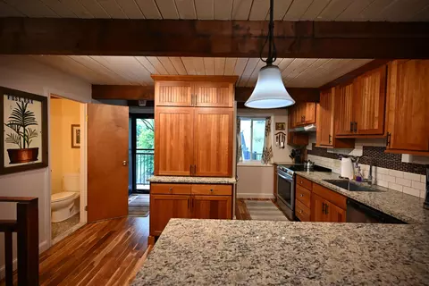 1771 Baker Turn Roa Rd #D, Hartford, VT 05059