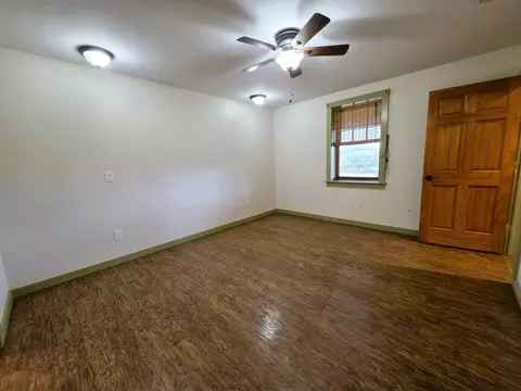 Living - 135 Winterbell Dr, Dummerston, VT 05301 photo 2 of 4