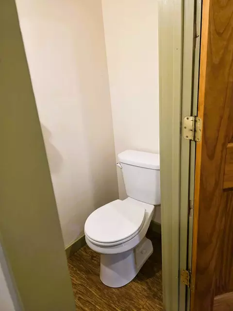 Bath - 135 Winterbell Dr, Dummerston, VT 05301 photo 3 of 6