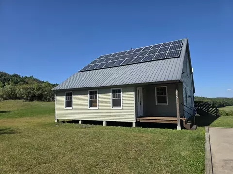Exterior - 135 Winterbell Dr, Dummerston, VT 05301 photo 7 of 9