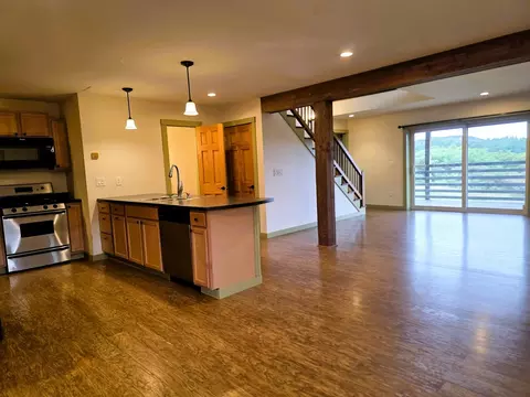Living - 135 Winterbell Dr, Dummerston, VT 05301 photo 3 of 4