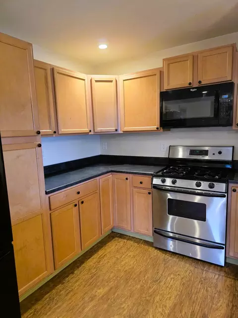 Kitchen - 135 Winterbell Dr, Dummerston, VT 05301 photo 3 of 5