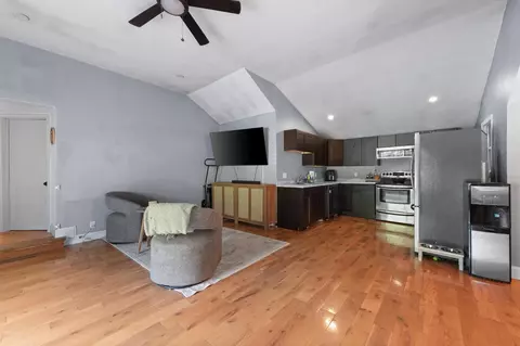 374 S Main St, Bristol, NH 03222