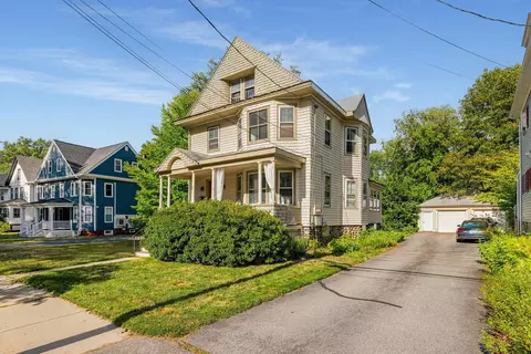 383 Miller Ave, Portsmouth, NH 03801