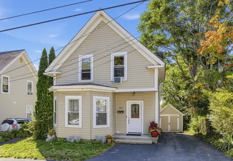 443 Laurel St, Manchester, NH 03103