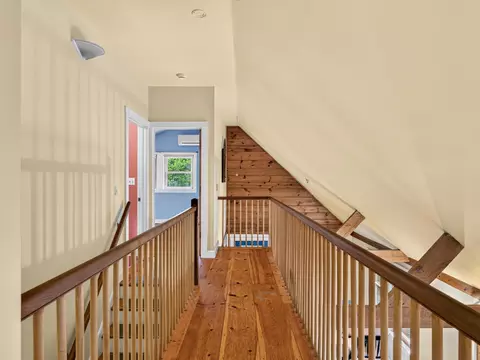 Entry Way - 256 Trail Rd, Putney, VT 05346 photo 3 of 4