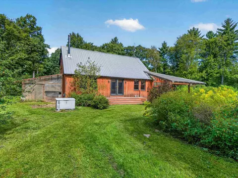 Exterior - 256 Trail Rd, Putney, VT 05346 photo 10 of 20