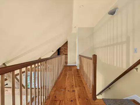 Entry Way - 256 Trail Rd, Putney, VT 05346 photo 2 of 4