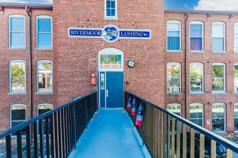 125 Main St #64, Newmarket, NH 03857