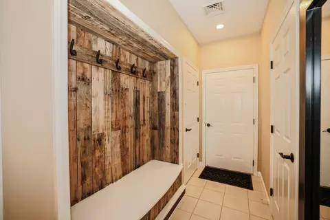 Entry Way - 21 Barberry St, Hooksett, NH 03106 photo 5 of 5