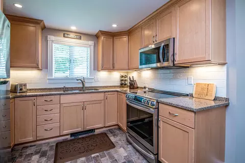 Kitchen - 12 Bartlett Place Rd, Bartlett, NH 03812 photo 1 of 6