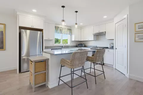 Kitchen - 30 Apple Way, Epping, NH 03042 photo 2 of 3