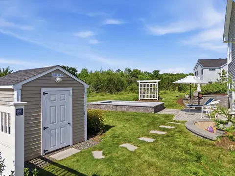 Exterior - 30 Apple Way, Epping, NH 03042 photo 5 of 10