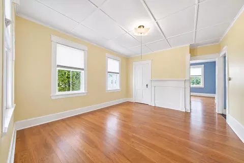 Living - 34 West St, Concord, NH 03301 photo 1 of 3