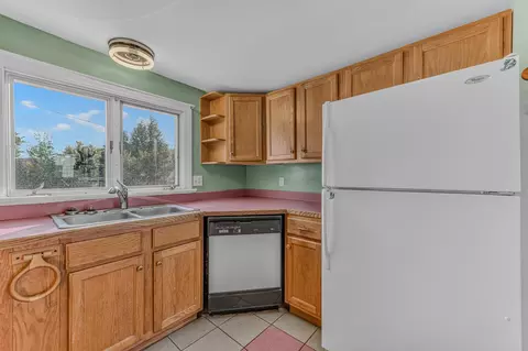 Kitchen - 51 School St, Lisbon, NH 03585 photo 3 of 3
