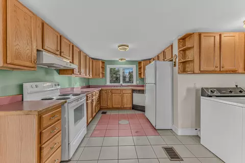 Kitchen - 51 School St, Lisbon, NH 03585 photo 1 of 3
