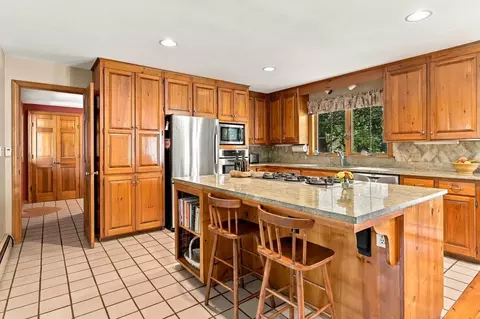 Kitchen - 66 Bennett Rd, Durham, NH 03824 photo 2 of 5