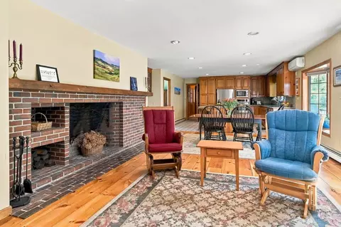 Living - 66 Bennett Rd, Durham, NH 03824 photo 3 of 7