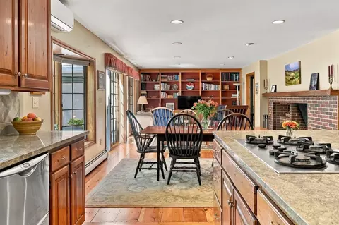 Kitchen - 66 Bennett Rd, Durham, NH 03824 photo 4 of 5