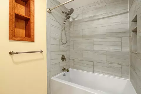 Bath - 9 Millstream Dr, Exeter, NH 03833 photo 3 of 3