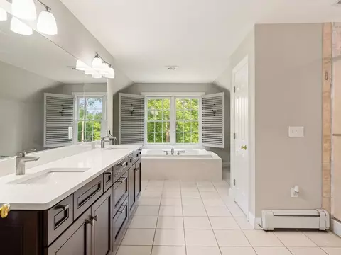 Bath - 747 Terrace Dr, Williston, VT 05495 photo 3 of 8